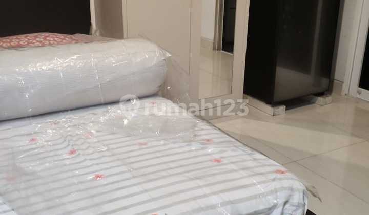 Sewa Apartemen studio The Crest CWest Vista Jakarta Barat