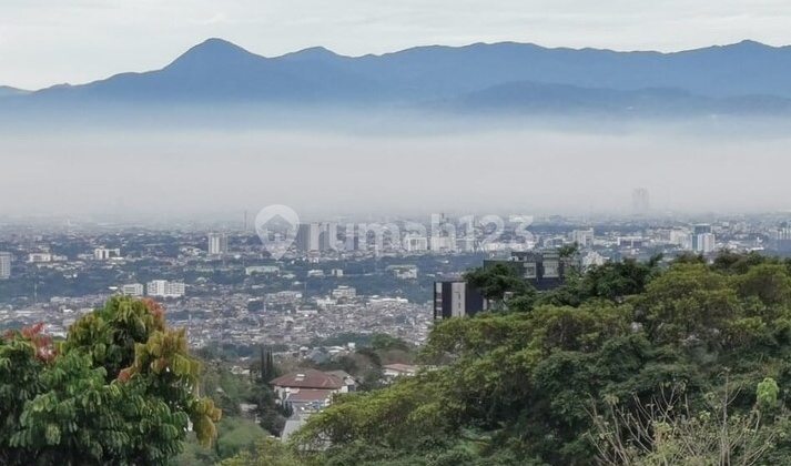 FOR SALE Villa Sindanglaya Jl. Arcamanik Bandung FOR SALE Villa Sindanglaya Jl. Arcamanik Bandung