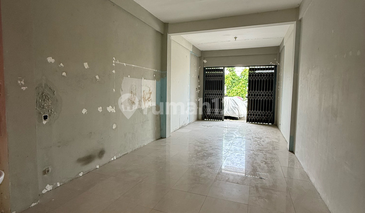 Strategic Main Road Lontar Surabaya 3-Storey Renovated Shop House Strategic Main Road Lontar Surabaya 3-Storey Renovated Shop House
