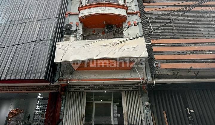 Raya Ngagel Twin Street 3 Floors Suitable for Office, Doctor, Showroom 1