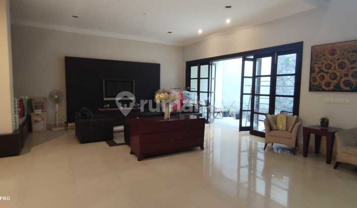 rumah Exlusive Central Park Dkt MERR Klampis Manyar 2