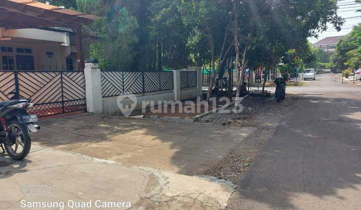 Affordable House on Main Road, Suitable for Business in Rawa Buaya 2