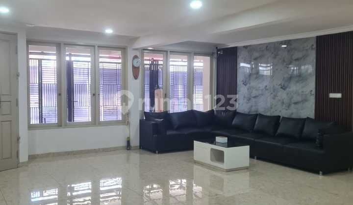 Rumah Cantik Pasar Baru Jakarta Pusat