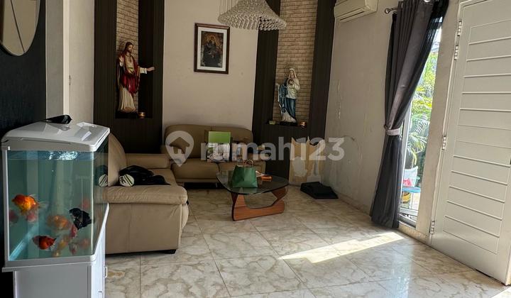 Beautiful 3-Story House in Merto Permata 1 2