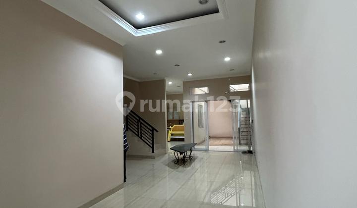 Beautiful 2-Story House New Rawa Buaya 2