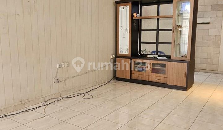 Rumah Cantik 2 lantai Taman Semanan Indah Rumah Cantik 2 lantai Taman Semanan Indah