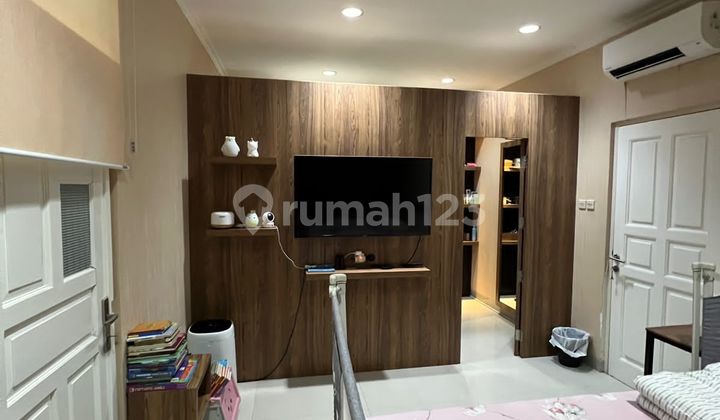 Rumah Cantik Full Furnish Taman Semanan Indah