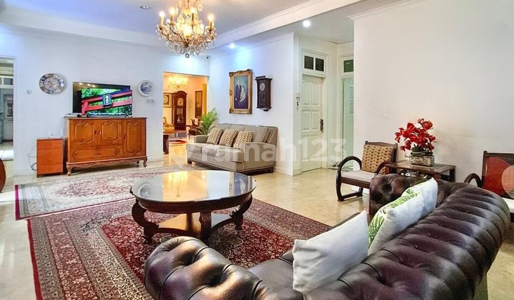 Rumah Bagus Semi Furnished Dekat MRT di Cipete, Lt 529 Lb 400 2