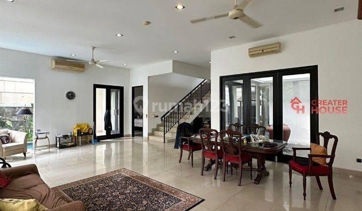 Rumah Bagus dalam Townhouse dekat ke Kemang Raya (LT/LB: 468/389) 2