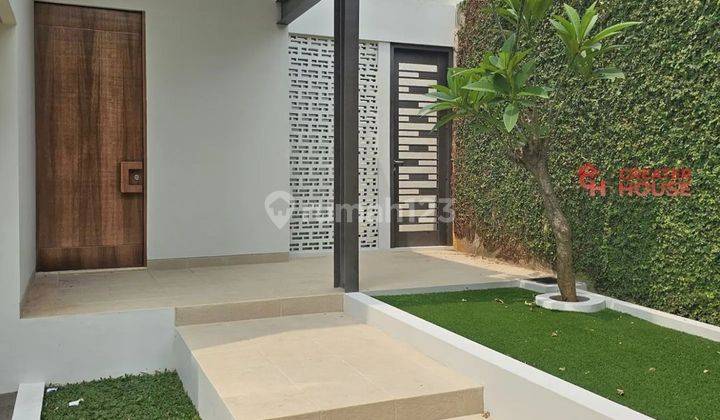 Brand New House Minimalist Design, Ampera (LT/LB: 382/665) 1