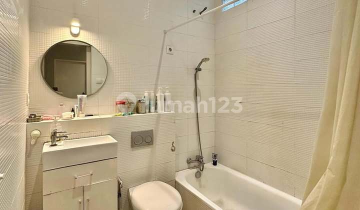 Rumah Halaman Luas Cocok untuk Usaha dan Hunian di Mampang Prapatan, LT 923 LB 429 2