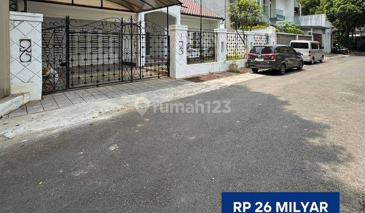 Rumah Bagus Siap Huni di Kebayoran Baru, Lt 369 Lb 361 1