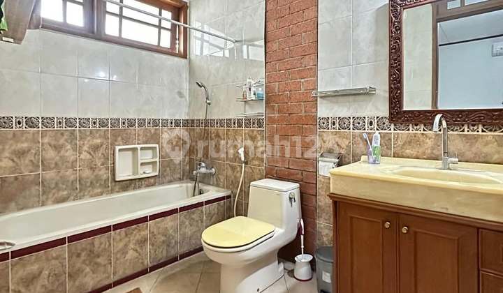 Rumah Bagus Halaman Luas di Komplek Kalibata Timur, LT 523 LB 425 2