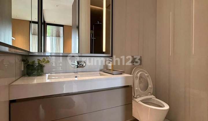Fully Furnished 3 Bedroom Veranda Apartment in Lebak Bulus, 143 m² 2
