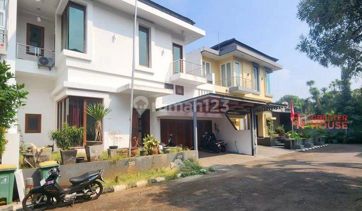 Modern Minimalist House Di Townhouse Kemang, Lt Lb 235 300 1