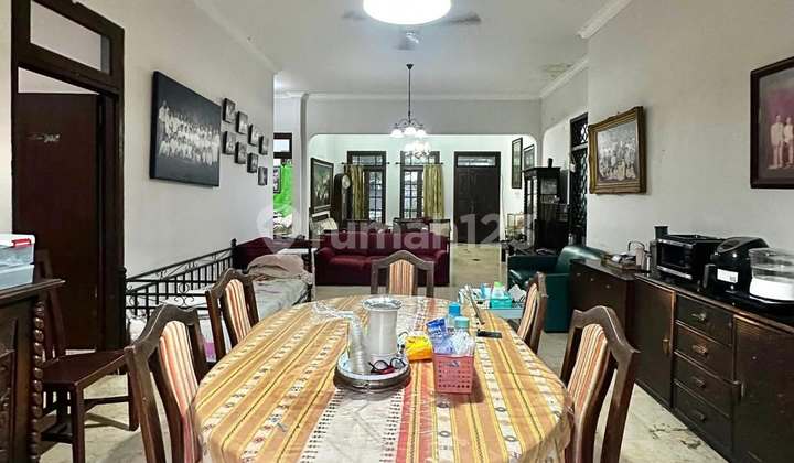 Land Calculation Ready-to-Live House in Senopati Area, Land Area 334 Building Area 300 2