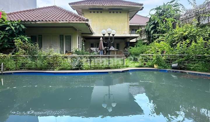 Rumah Bagus Cocok untuk Usaha di Area Komersial Tebet, LT 970 LB 1000 2