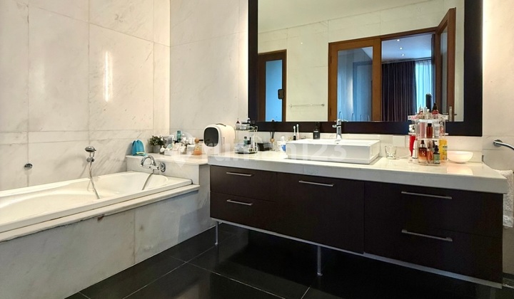 Luxurious Tropical House di Pondok Indah, LT 449 LB 700 2