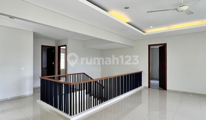 Modern Minimalist House di Lingkungan Tenang Kemang, T 405 B 500 2