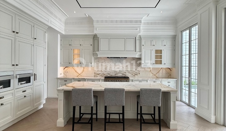 Brand New Rumah Mewah American Classic di Menteng, LT 824 LB 1900 2