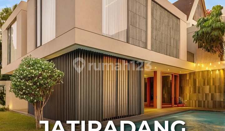 Modern House Halaman Luas di Jati Padang - Pejaten, LT 695 LB 450