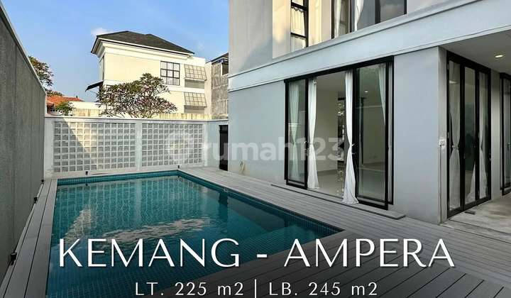 Rumah Colonial Modern di Townhouse Kemang - Ampera, LT 225 LB 245