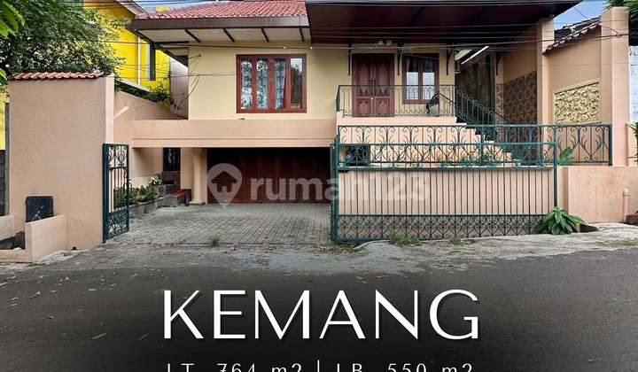 Rumah Etnik Klasik dekat Tol di Kemang, LT 764 LB 550