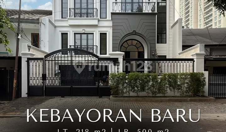 Rumah Modern Klasik Baru di Kebayoran Baru, LT 218 LB 500