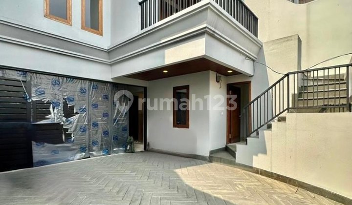 Brand New House Siap Huni di Cipete, LT 165 LB 385 2