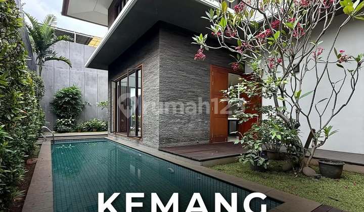 Modern Tropical House di Kemang, LT 389 LB 450