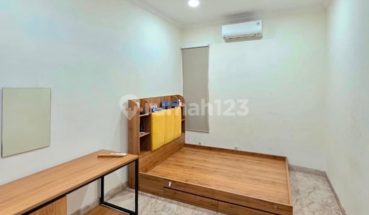 Rumah Siap Huni Halaman Luas di Bangka - Kemang, LT 1127 LB 450 2