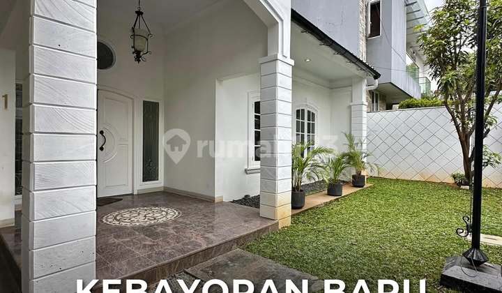 Brand New Renovated Semi Furnished House di Kebayoran Baru, LT 369 LB 361