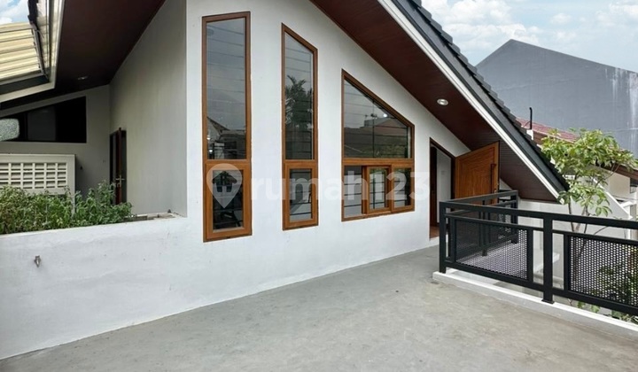 Newly Renovated House di Pondok Indah, LT 247 LB 400 2