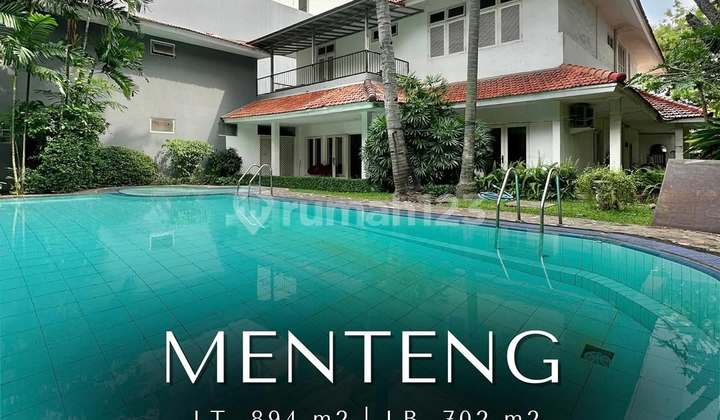 Rumah Bagus dan Terawat di Menteng, LT 894 LB 702 Rumah Bagus dan Terawat di Menteng, LT 894 LB 702