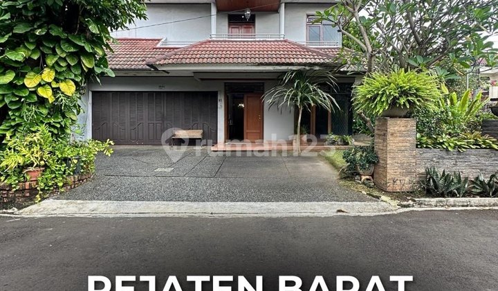 Rumah Hook Siap Huni di Komplek Pejaten Barat, LT 480 LB 380