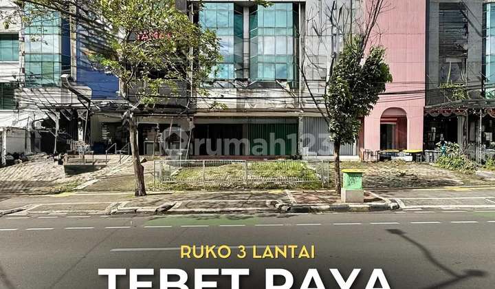3-Storey Shophouse in Commercial Area Tebet Raya, Land Area 180 Building Area 432 3-Storey Shophouse in Commercial Area Tebet Raya, Land Area 180 Building Area 432