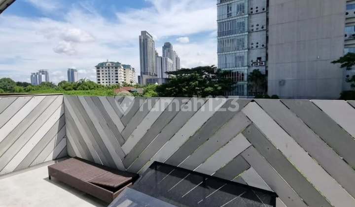 Rumah Siap Huni di Townhouse Kemang Raya, LT 200 LB 250 2