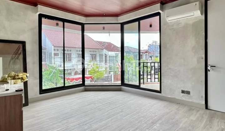 Newly Renovated Furnished House di Pondok Indah, LT 260 LB 345 2