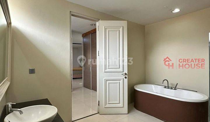 Rumah Hook Siap Huni di Pondok Indah, Lt Lb 343 300 2