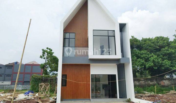 Rumah di Jl Raya Cilangkap Baru Akses Langsung Jalan Raya