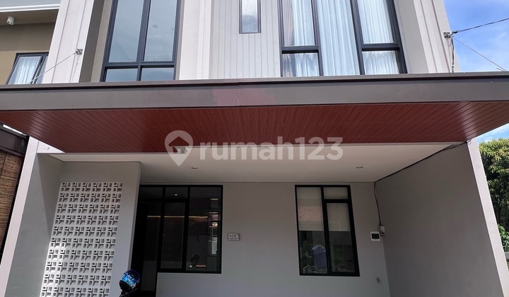 New Cluster Berkonsep Europa Clasic Rooftop 2.5km Ke Mrt Lebak Bulus