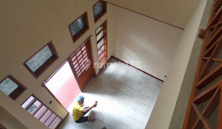 Rumah Kontrakan Bagus Bisa Untuk Kantor Di Sukaluyu, Cikutra 2