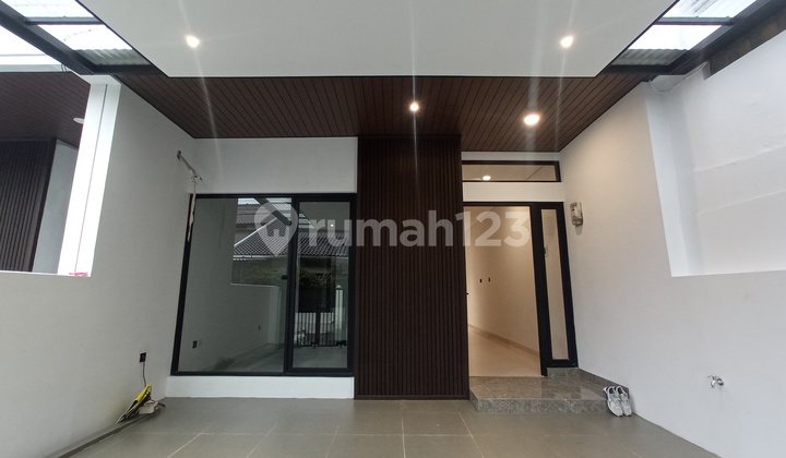 Rumah Baru Cantik Pusat Kota Dkt Griya Buah Batu & Tsm