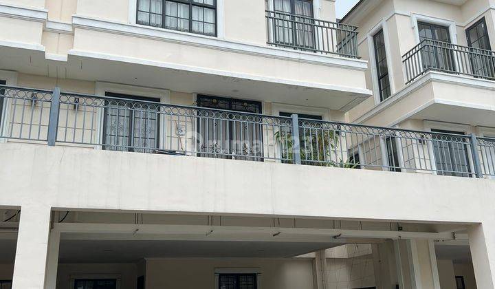 Rumah 2.5 Lantai di Lavon Swancity Tangerang Full Furnished 1