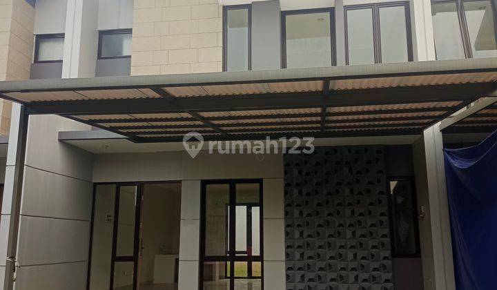 Rumah second rasa baru dekat exit tol grand wisata 1