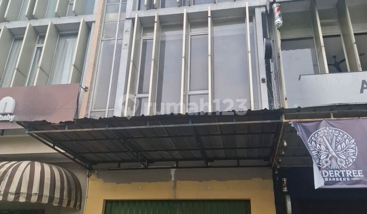 For Rent 2 1/2 Story Shop House in Prime Area of Grandwisata 2