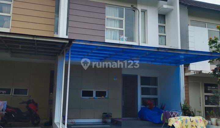 Rumah minimalis 3 lantai di grand wisata 1