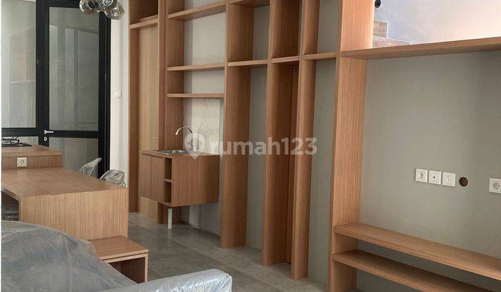 Rumah cantik  siap huni furnished di Grand Wisata 2