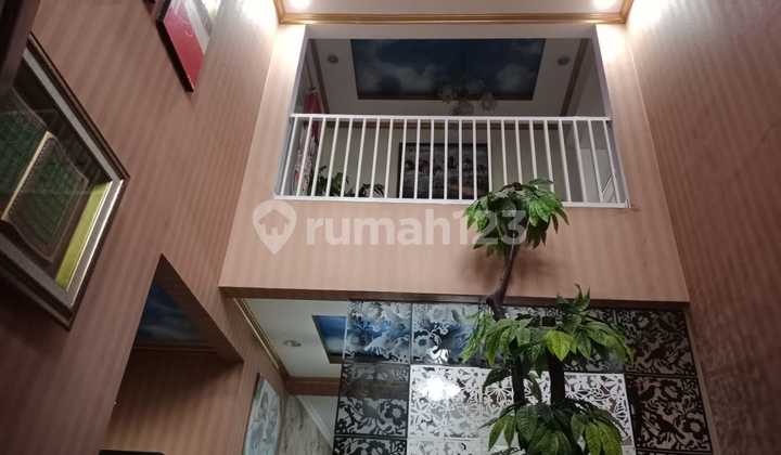 Dijual Rumah Cantik Asri 5 kamar  Di Grand Wisata Bekasi 2