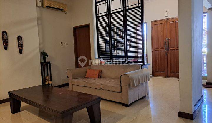 Jual Cepat Rumah Mewah Siap Huni Tanah 150 Di Depan Kolam Renang 2